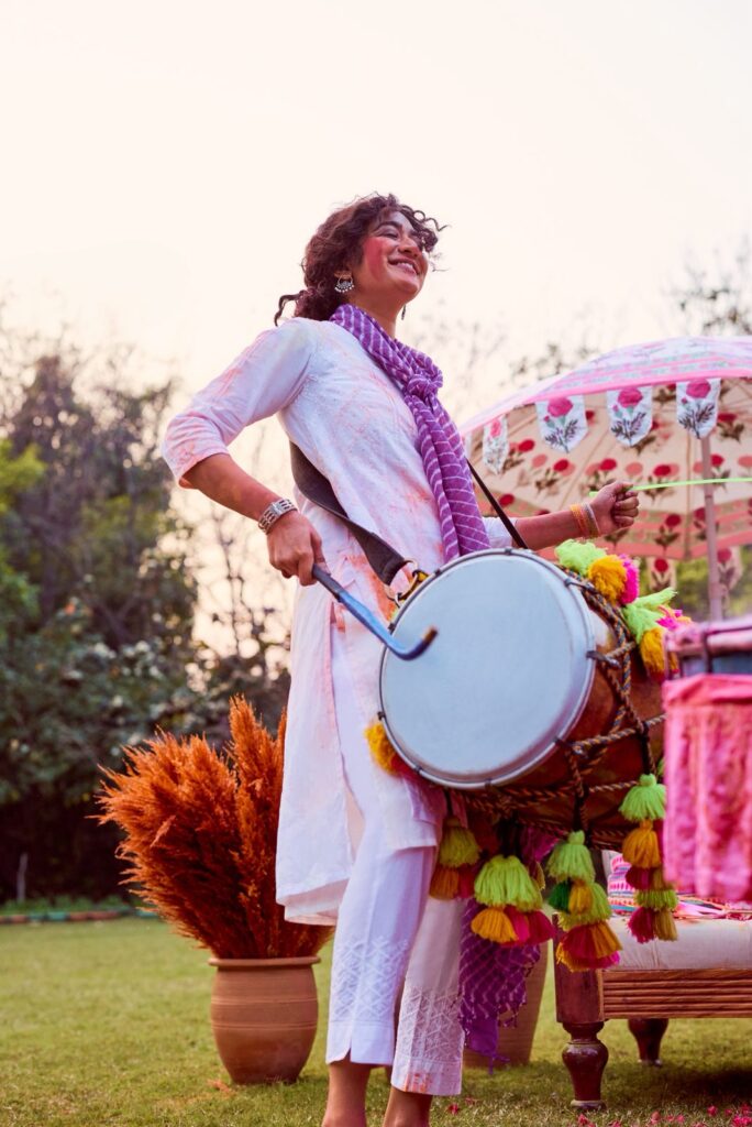 Fabindia Unveils ‘The Colours of White’ Campaign for Holi 2026 New Delhi, February 26, 2026: Fabindia Ltd. has announced the launch of its much-anticipated Holi 2026 campaign, “The Colours of White,” celebrating the spirit of togetherness, artisanal craftsmanship and timeless festive fashion. The new collection brings together Holi essentials and a thoughtfully curated range of ethnic and western silhouettes for the entire family, seamlessly blending India’s rich textile heritage with contemporary aesthetics. The womenswear line features breathable cotton shirts and kurtas accentuated with delicate pintuck detailing and intricate contrast yoke embroidery. The ensembles are complemented by vibrant yellow and turquoise Leheriya dupattas, along with hand-block printed stoles that add a touch of artisanal elegance. For men, the collection offers relaxed cotton shirts in classic whites as well as lively prints, ideal for festive gatherings. The kidswear edit focuses on comfort and movement-friendly styles, including soft white Chikankari shirts and playful printed designs, ensuring both style and ease for young celebrants. Expanding beyond apparel, the collection also showcases craft-led home essentials such as artisanal glassware, tea sets, elegant cutlery and table accessories — designed to elevate festive hosting. To make celebrations more wholesome, the brand introduces a range of Holi essentials and Fabfood offerings, including skin-friendly herbal gulal, refreshing mukhwas, traditional thandai, roasted makhana and salted chips. Rooted in its commitment to natural fabrics and traditional craftsmanship, “The Colours of White” aims to provide a complete and authentic Holi experience, combining style, sustainability and cultural richness. The Holi 2026 Collection is now available across all Fabindia stores nationwide and online at www.fabindia.com. Founded in 1960 with its first retail store in New Delhi, Fabindia carries a 65-year legacy of promoting India’s heritage crafts. With over 340 stores across 127 cities in India and 13 international outlets across seven countries, the brand remains one of the country’s largest private platforms supporting traditional, craft-based rural producers and preserving India’s artisanal legacy. Fabindia Unveils ‘The Colours of White’ Campaign for Holi 2026 New Delhi, February 26, 2026: Fabindia Ltd. has announced the launch of its much-anticipated Holi 2026 campaign, “The Colours of White,” celebrating the spirit of togetherness, artisanal craftsmanship and timeless festive fashion. The new collection brings together Holi essentials and a thoughtfully curated range of ethnic and western silhouettes for the entire family, seamlessly blending India’s rich textile heritage with contemporary aesthetics. The womenswear line features breathable cotton shirts and kurtas accentuated with delicate pintuck detailing and intricate contrast yoke embroidery. The ensembles are complemented by vibrant yellow and turquoise Leheriya dupattas, along with hand-block printed stoles that add a touch of artisanal elegance. For men, the collection offers relaxed cotton shirts in classic whites as well as lively prints, ideal for festive gatherings. The kidswear edit focuses on comfort and movement-friendly styles, including soft white Chikankari shirts and playful printed designs, ensuring both style and ease for young celebrants. Expanding beyond apparel, the collection also showcases craft-led home essentials such as artisanal glassware, tea sets, elegant cutlery and table accessories — designed to elevate festive hosting. To make celebrations more wholesome, the brand introduces a range of Holi essentials and Fabfood offerings, including skin-friendly herbal gulal, refreshing mukhwas, traditional thandai, roasted makhana and salted chips. Rooted in its commitment to natural fabrics and traditional craftsmanship, “The Colours of White” aims to provide a complete and authentic Holi experience, combining style, sustainability and cultural richness. The Holi 2026 Collection is now available across all Fabindia stores nationwide and online at www.fabindia.com. Founded in 1960 with its first retail store in New Delhi, Fabindia carries a 65-year legacy of promoting India’s heritage crafts. With over 340 stores across 127 cities in India and 13 international outlets across seven countries, the brand remains one of the country’s largest private platforms supporting traditional, craft-based rural producers and preserving India’s artisanal legacy.