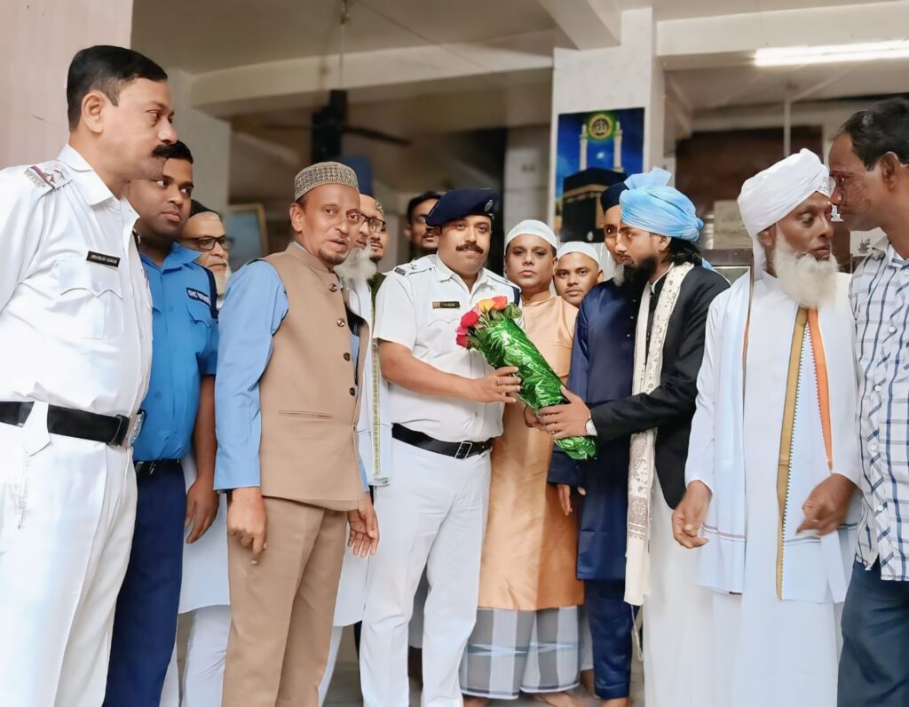 Police Officer Felicitated on Eid-ul-Fitr, Promoting Harmony in Howrah