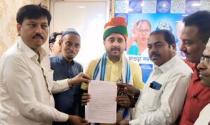 Kailash Mishra Felicitated on Eid-ul-Fitr, Showcasing Communal Harmony in Bally